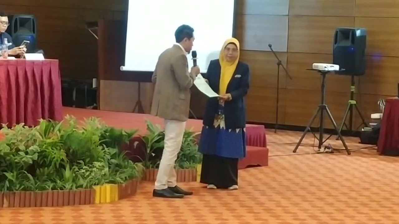 344 Lulusan FIK UMS Diserahkan Kepada Keluarga Besar Ikatan Alumni FIK UMS